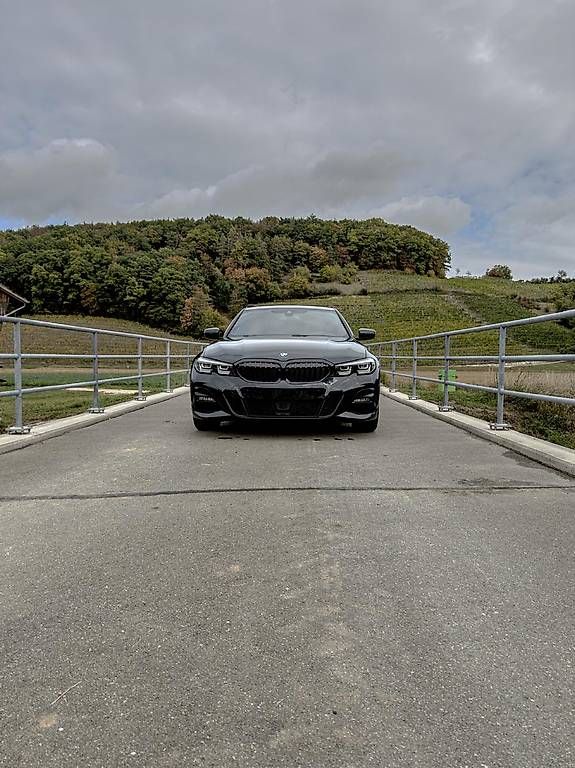Autos: BMW 330 – Gebraucht aus Schaffhausen von lar_p6zb