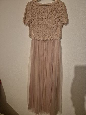 Robe Phase Eight