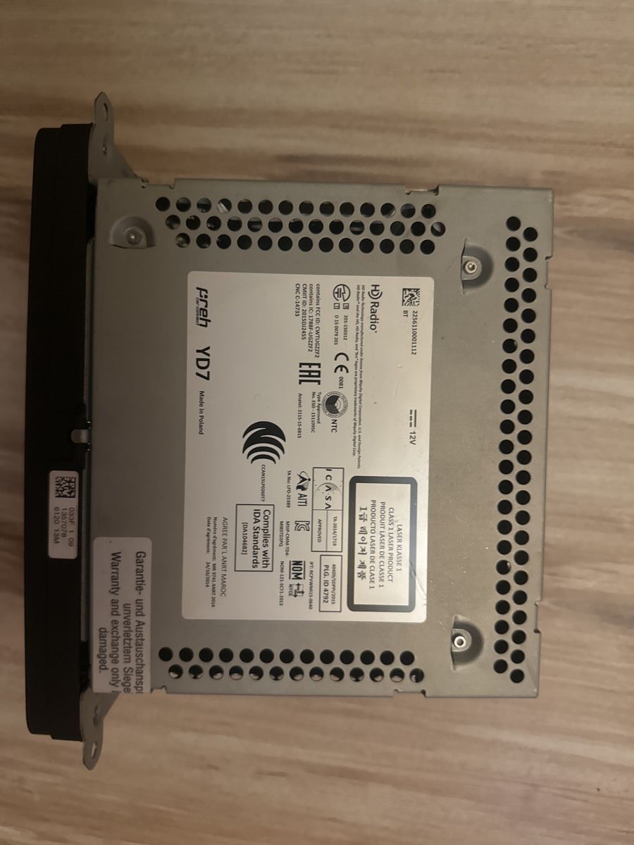 Radios: Vw Seat Skoda Mib STD2 mit defektem Touchscreen!!! – Defekt aus Wimmis von  3