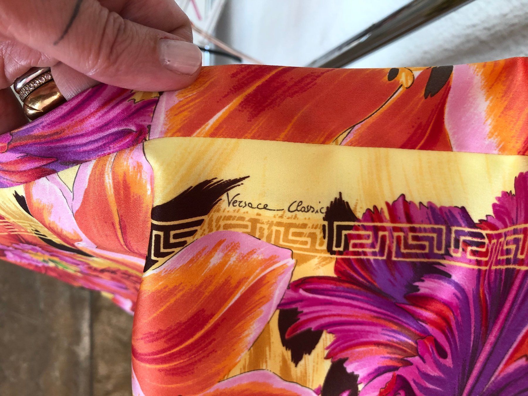 Versace Vestiti: Exklusives Versace Classic Kleid – Usato da Zürich venduto da Naebeli 8