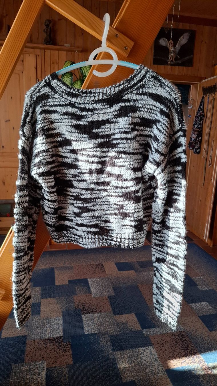 Zebra Maglioni & Felpe: Zebra Strickpullover, Schwarz/Weiss – Usato da Plagne venduto da Reticulum01 9