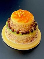 Pfirsichtorte (zweistöckig) für die Puppenstube. Handarbeit.