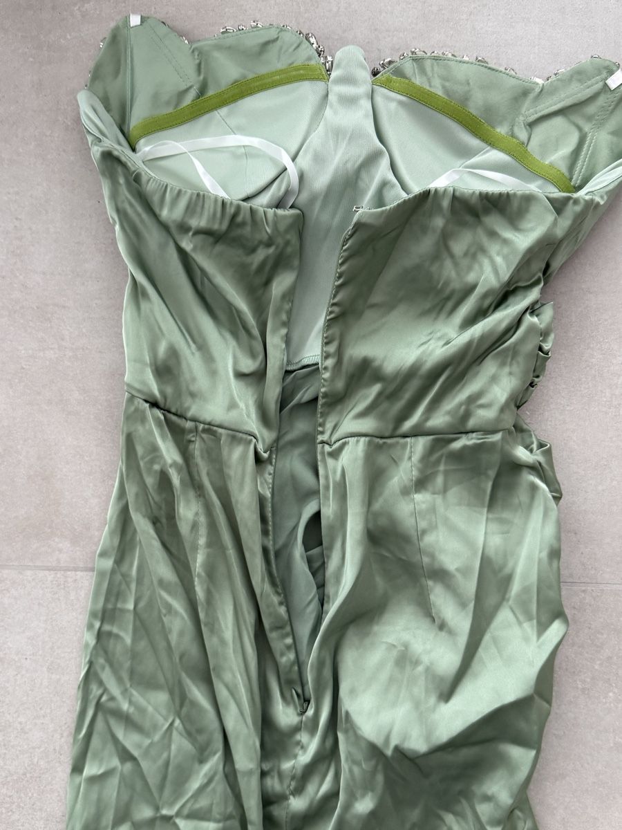 Robes: Abendkleid grün neu – Neuf (Voir description) à Gebenstorf par sdent 1