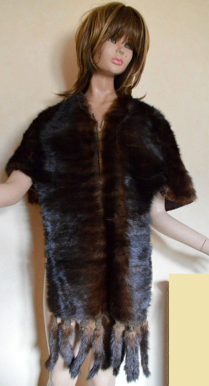 Foulard & Sciarpe: Nerzschal  / Poncho fourrure en vison – Usato da Collonges venduto da Auganien 1
