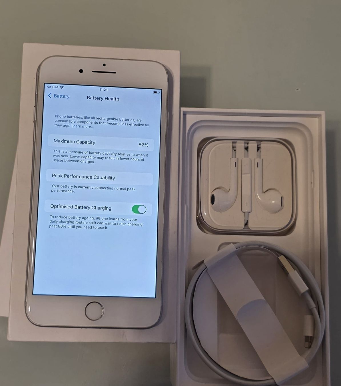 Apple Handys / Smartphones: iPhone 7 Plus Silver 256GB with accessories  – Gebraucht aus Studen BE von tha_dhp8 4