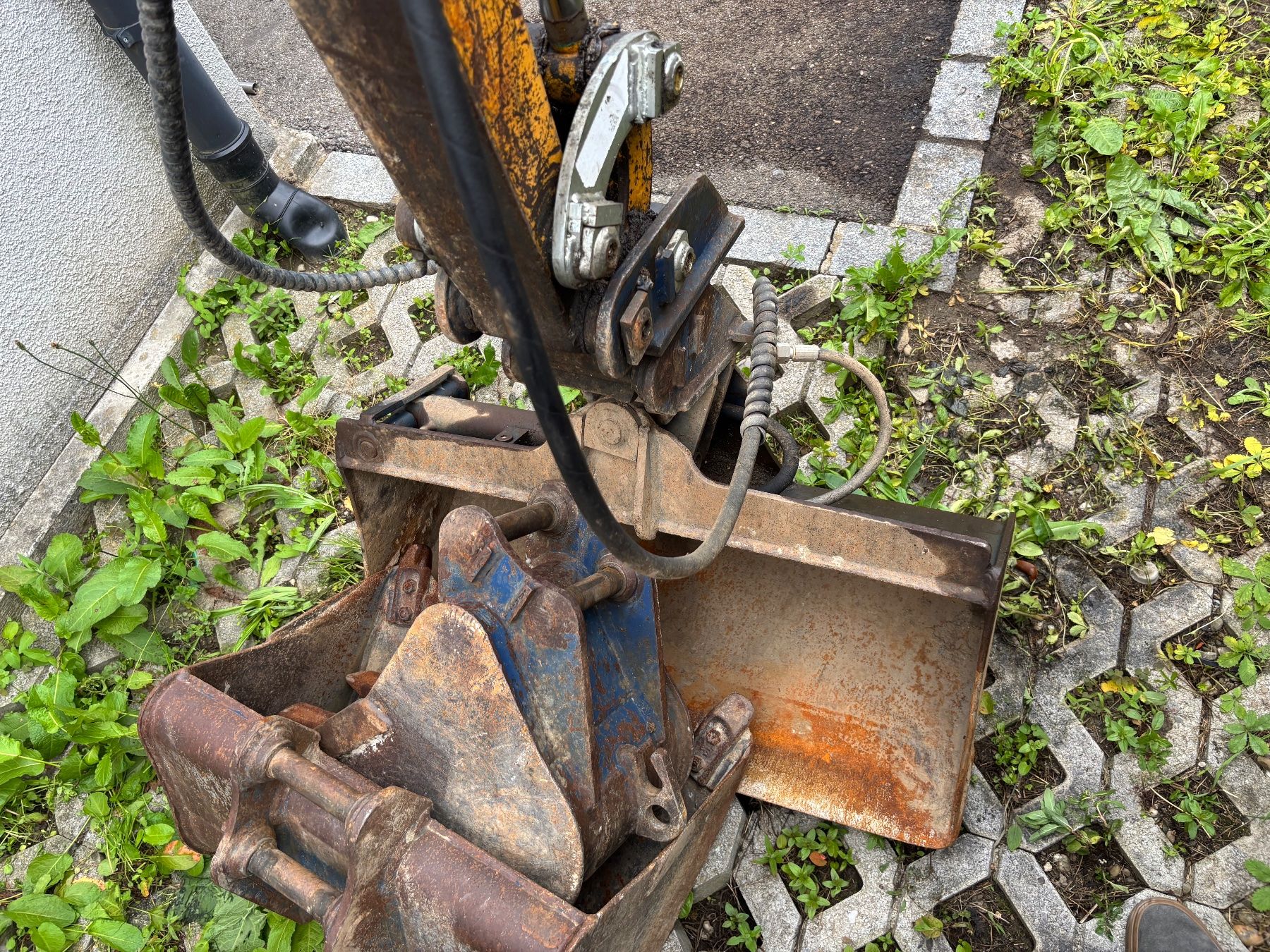 Hutter Escavatori: Bagger Baumaschine HUTTER IHI17NE gartenbau – Usato da Niedergösgen venduto da Easthilldonze 1
