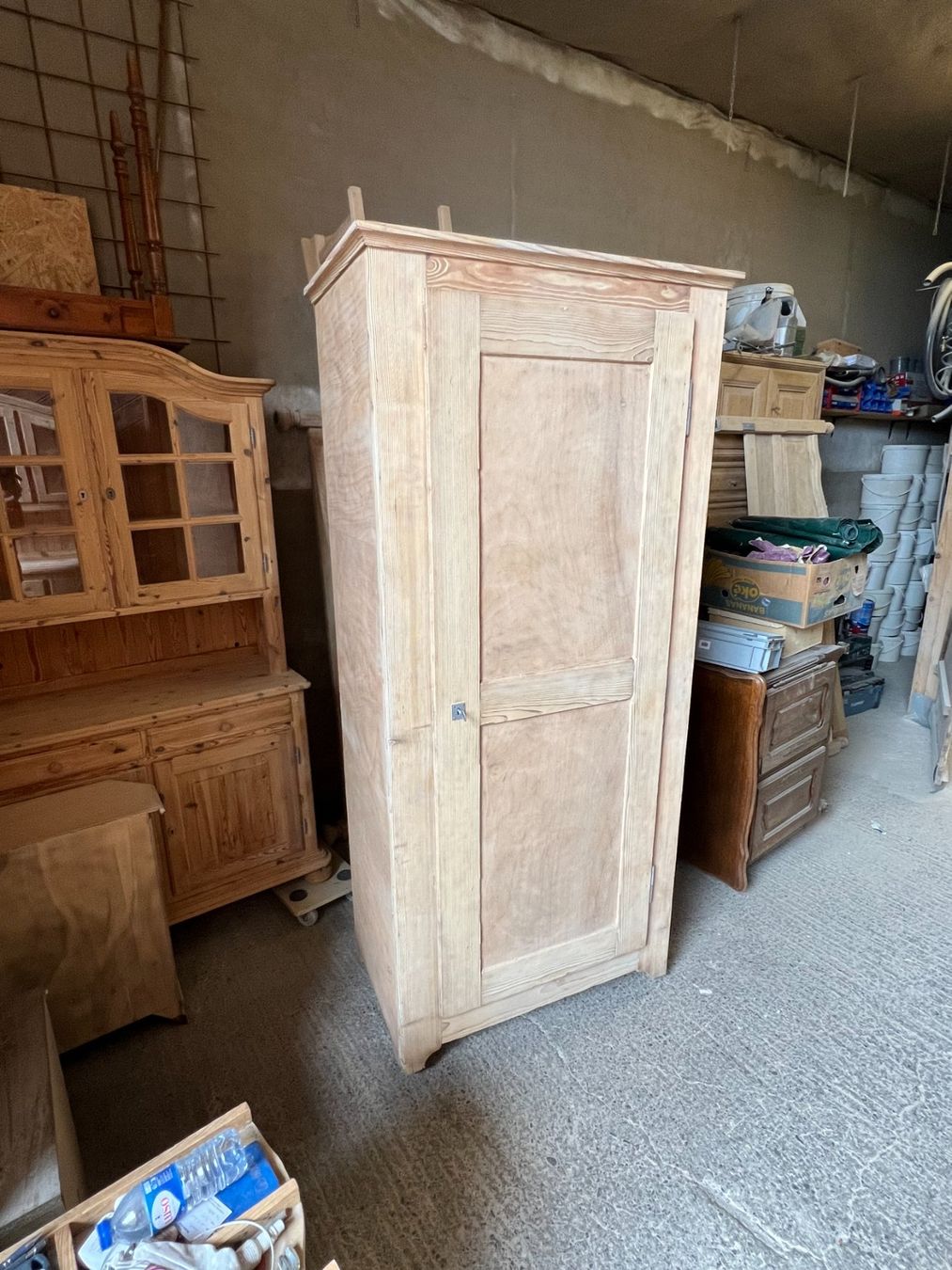Schränke: ART 1114-J Armoire de nettoyage sablé – Gebraucht aus Pont-La-Ville von BCMGLEAL
