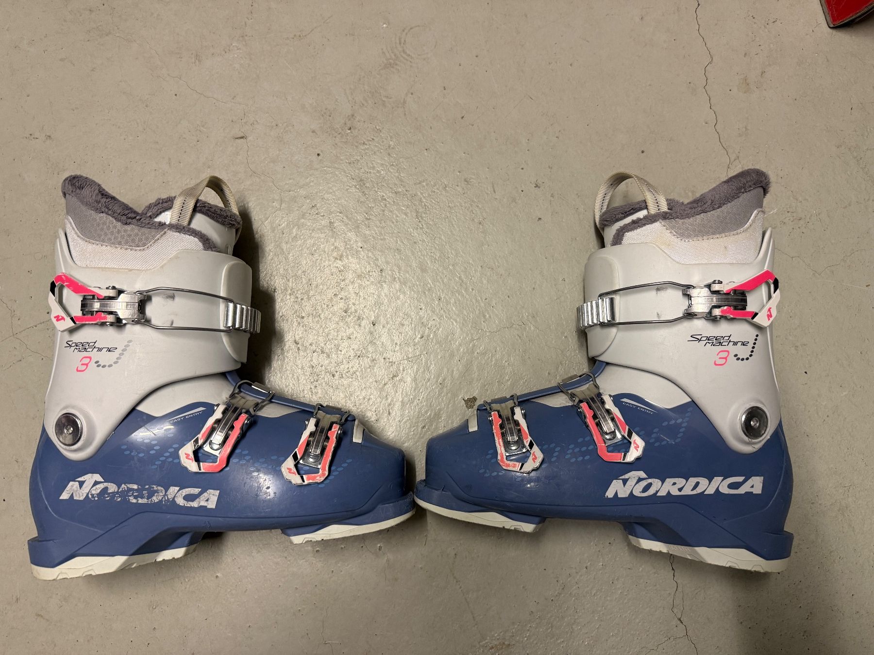Nordica Schuhe für Mädchen: Nordica Speedmachine 3 Skischuhe, Grösse 25.5, – Gebraucht aus Brunegg von kiki_faca