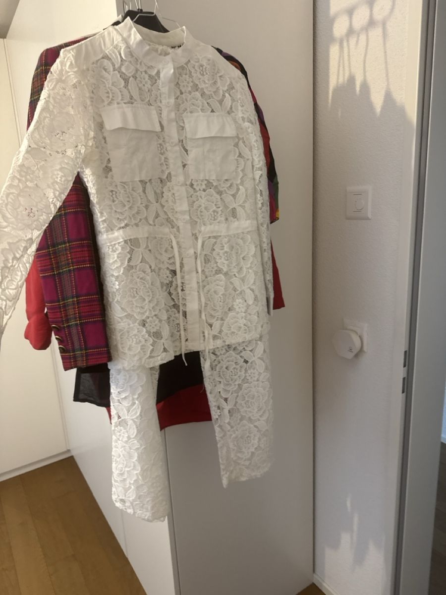 Costumi: Spitzenkostüm weiss Grösse M/L – Usato da Selzach venduto da Twei1007 1