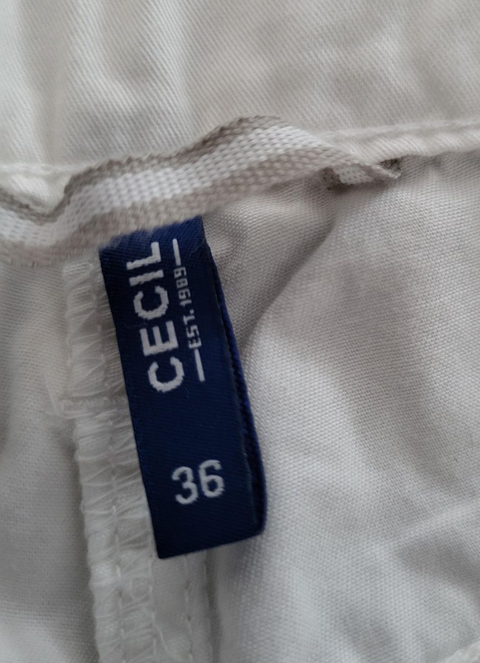 Cecil Pantaloni: 3/4 Sommerhose von Cecil Grösse 36/22 – Usato da Emmenbruecke venduto da Haufis 2