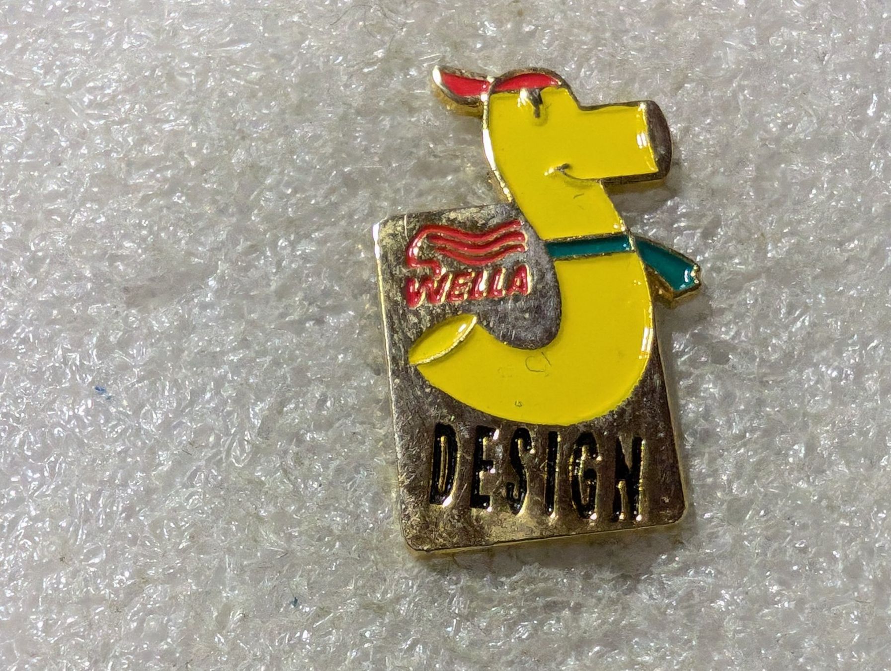 Placchette & Badge: Ansteckpin 163: Wella – Usato da Oppligen venduto da Pin-Fall-Shop