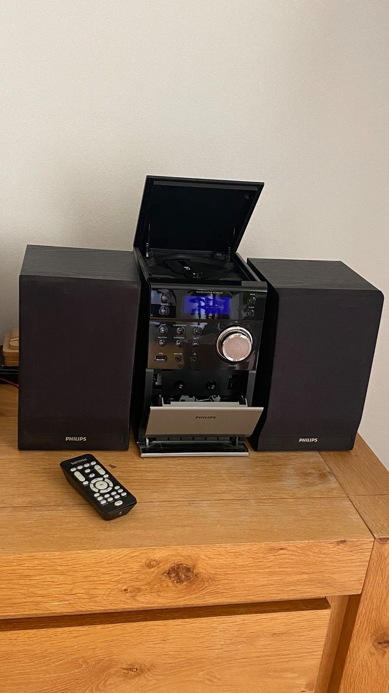 Philips Lettore multimediale & Streamer: Philips Micro System Stereoanlage mit Fernbedienung CD Ka... – Usato da Stettlen venduto da gia_qvk5