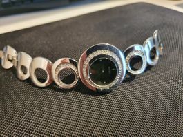 Seksy Damen-Armbanduhr, schwarzes Zifferblatt, Steinbesatz