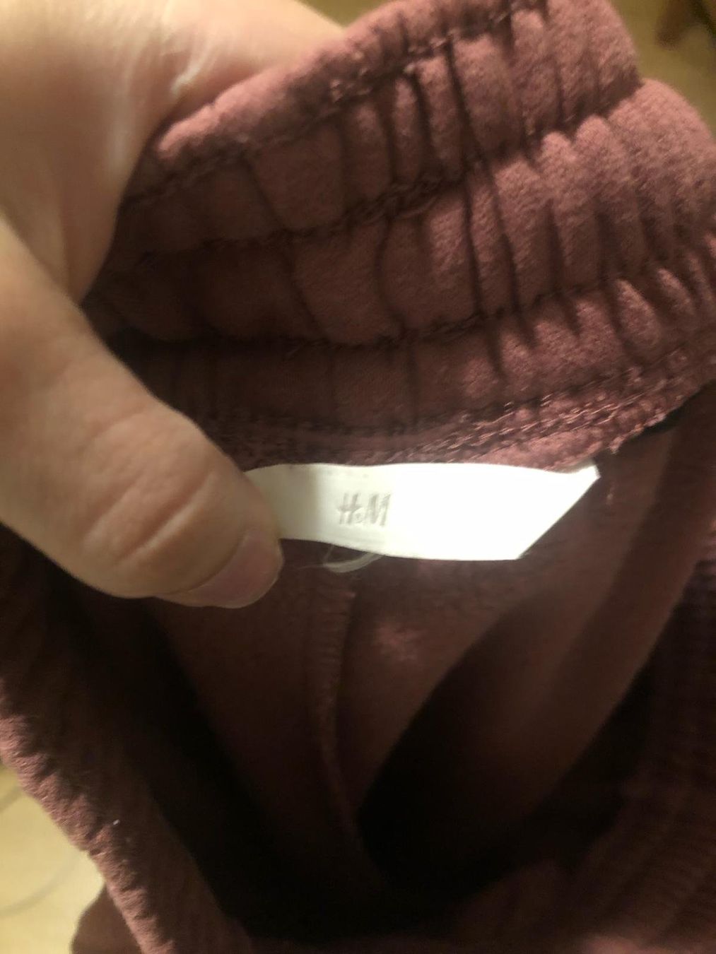 H&M Hosen: H&M Trainerhose S – Gebraucht aus Safenwil von ang_x8dm 1