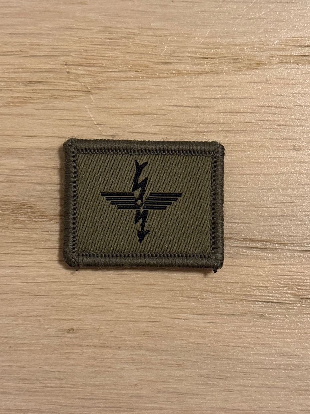 Schweizer Armee Placchette & Badge: FULW Soldat – Usato da Zürich venduto da janders