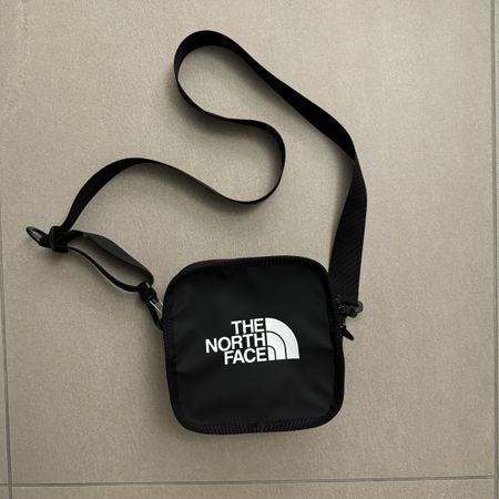 The North Face Sling Umhängetasche Neu