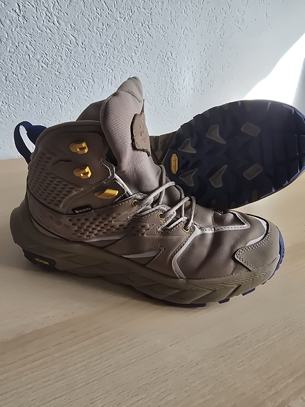 Hoka One One Scarpe da uomo: HOKA Anacapa Mid GTX – Usato da Bern venduto da aw3007
