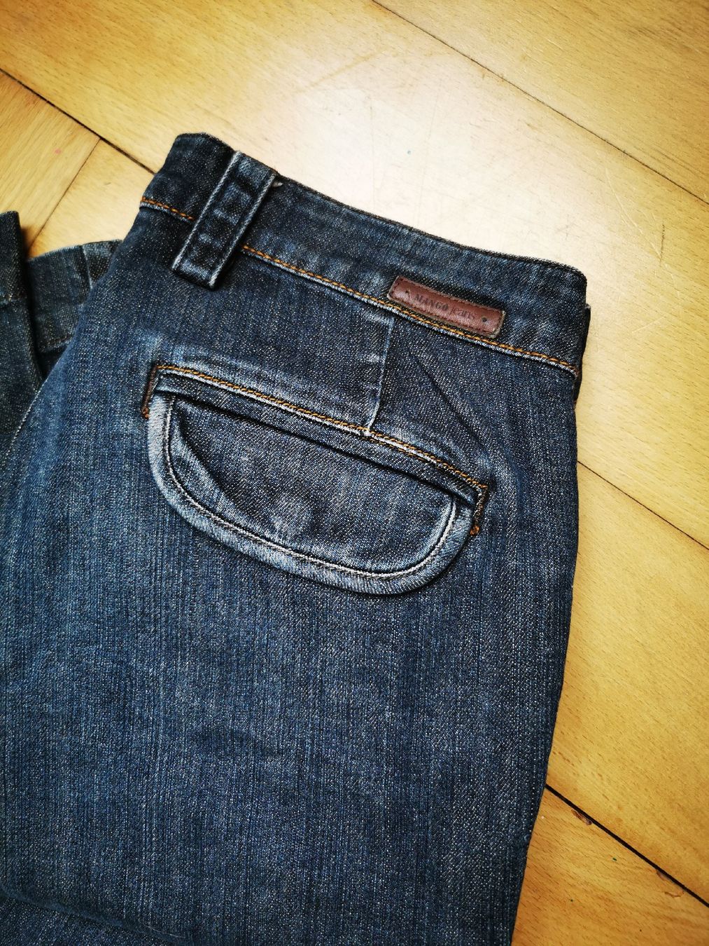 Mango Jeans: Jeans patte d'éléphant bleu Mango taille 36 – Usato da Peseux venduto da LaLoriotte 1