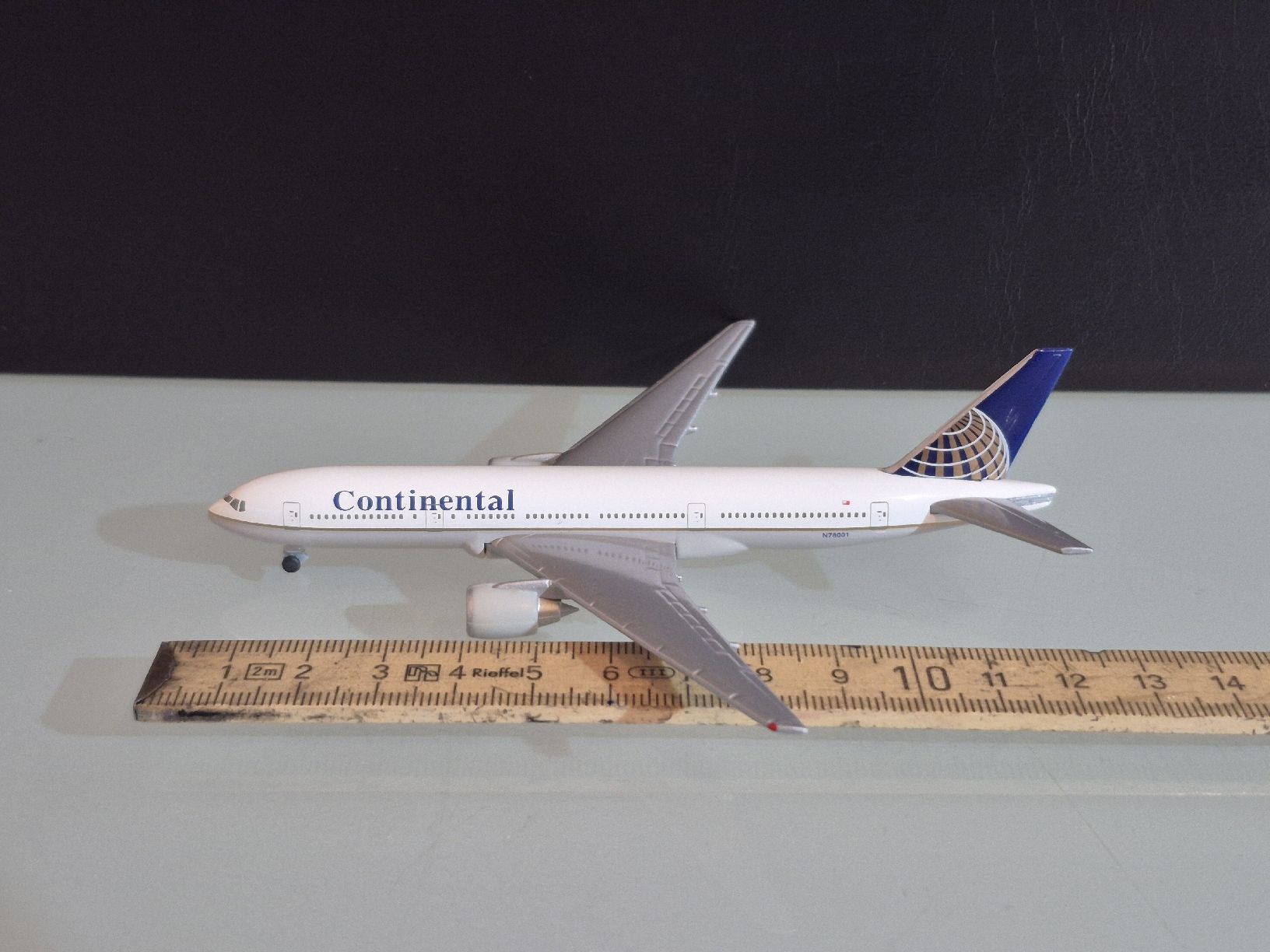 Herpa Kit di modellismo & Modellini statici: Herpa Continental Airlines 1:500 – Usato da Uetendorf venduto da myhome12 3