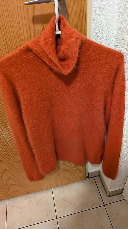 Maglioni & Felpe: Kuscheliger Pullover aus Angorawolle – Usato da Wattenwil venduto da karinschaw 1