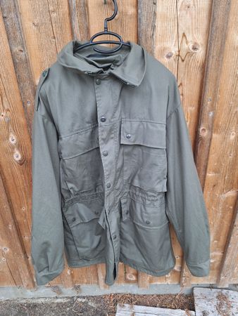 Schweizer Armeefeldjacke KAZ olivgrün Grösse 52 neuwertig
