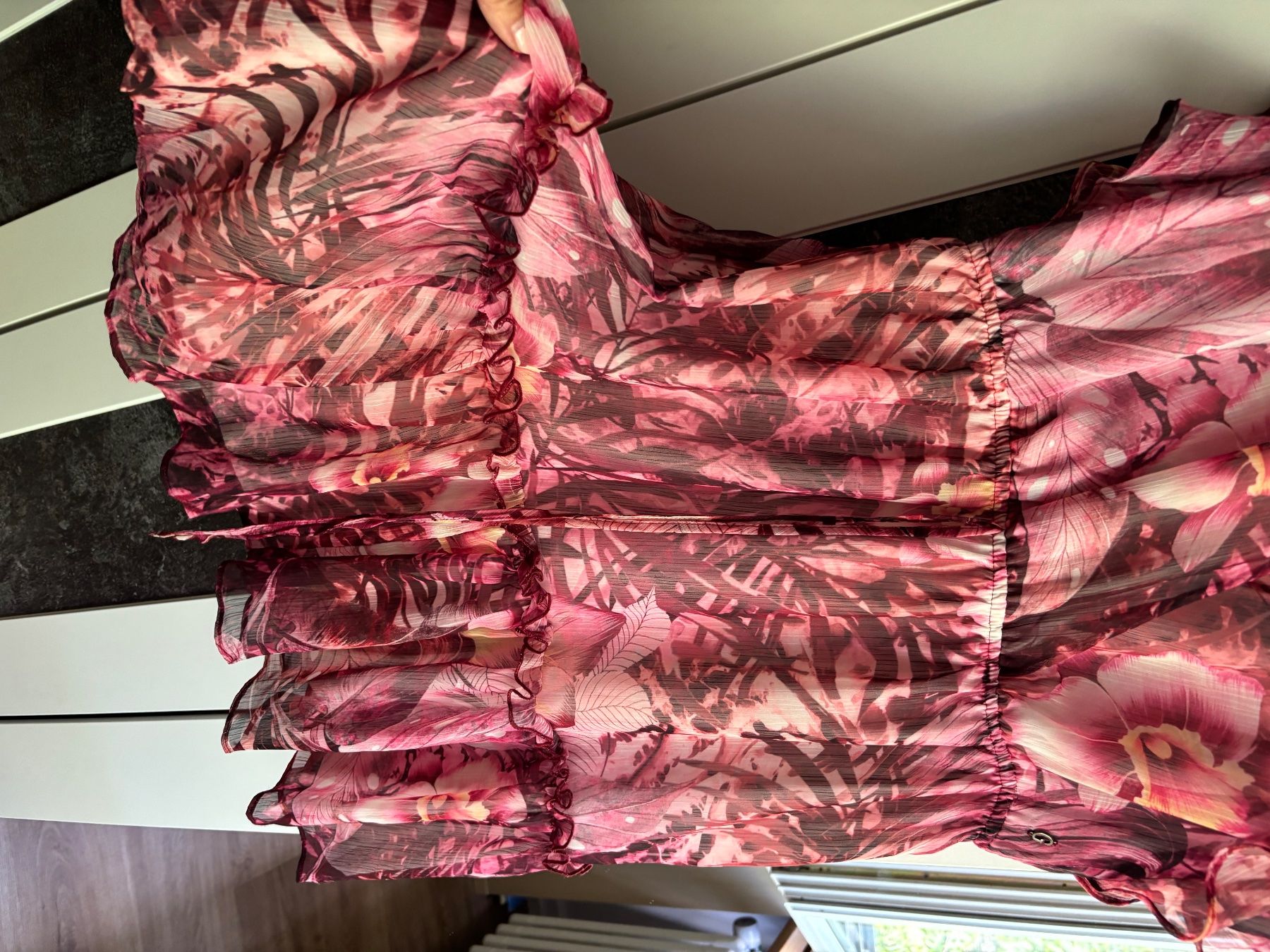 Guess Robes: Guess Kleid top Zustand – D'occasion à Basel par met_d6zt 1