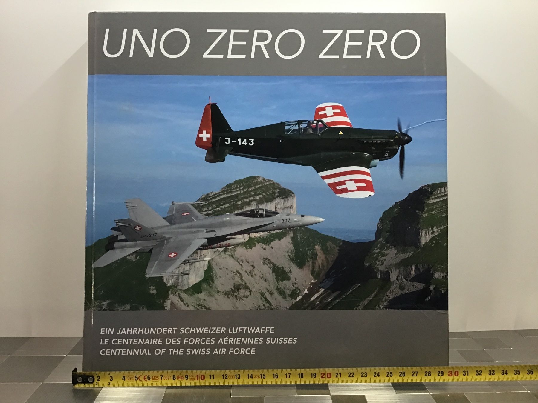 Livres: UNO ZERO ZERO – D'occasion à Männedorf par Spezial-Modelle