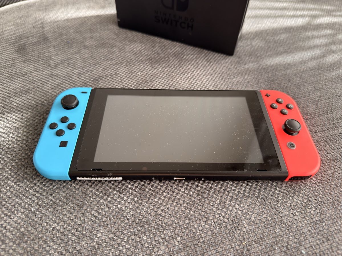Nintendo Console: Nintendo Switch fast nie benutzt – Nuovo (secondo la descrizione) da Bremgarten AG venduto da Dbar31