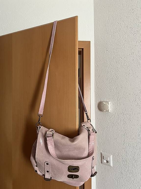 Borse da donna: Ledertasche – Usato da Bretzwil venduto da .Schoggi.