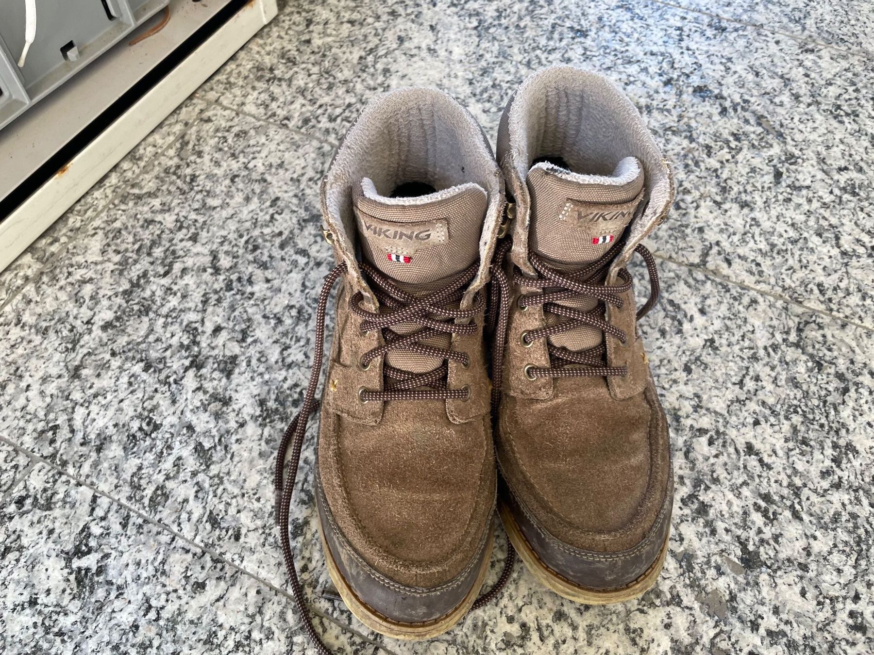 Viking Scarpe per ragazzi: Halbschuhe von Viking in Gr. 36 mit Goretex – Usato da Zug venduto da falama 1