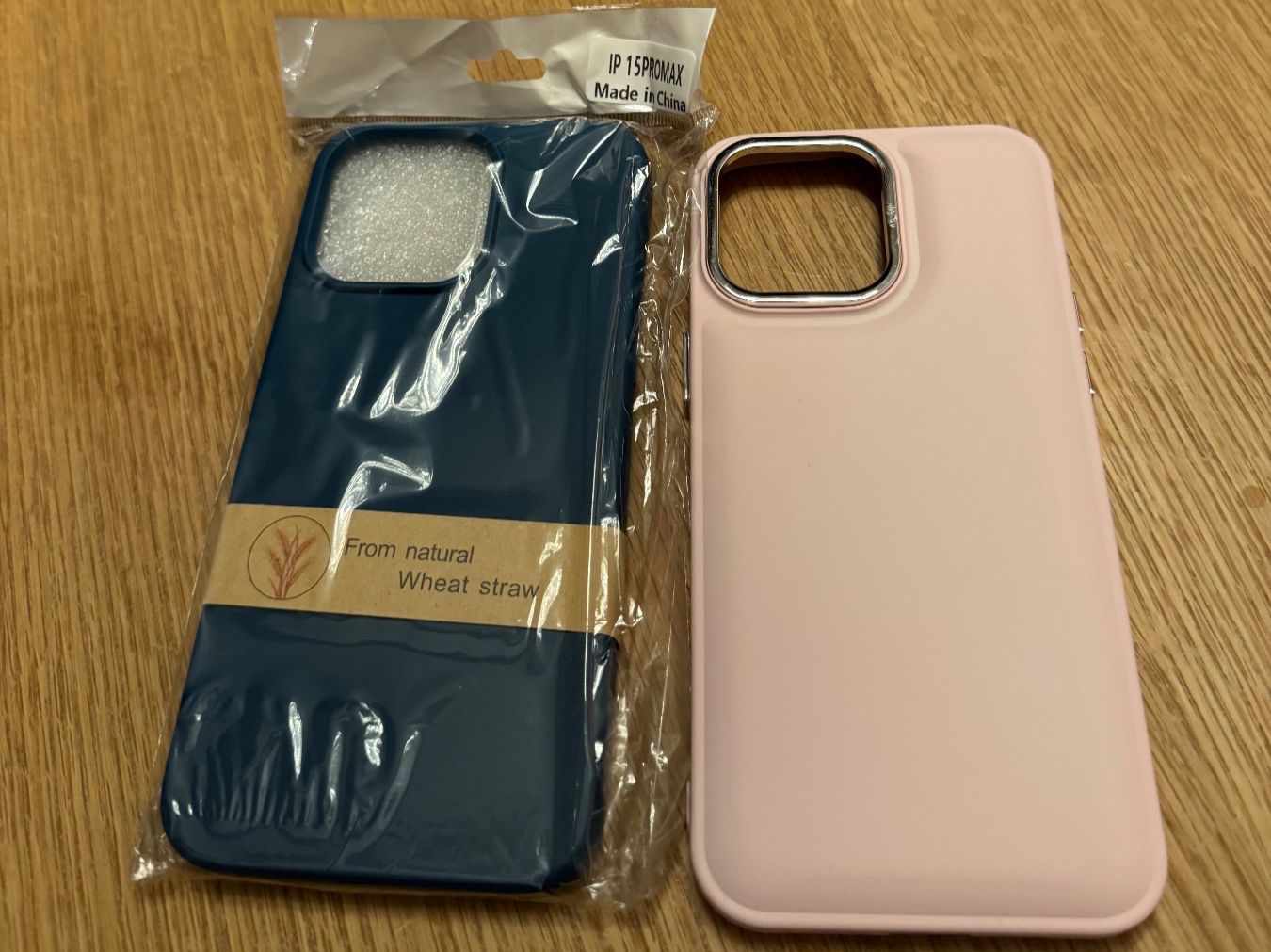 Apple Covers & Schutzfolien: iPhone 15 Pro Max - 2 cases – Neu und originalverpackt aus Rolle von julia_f_d