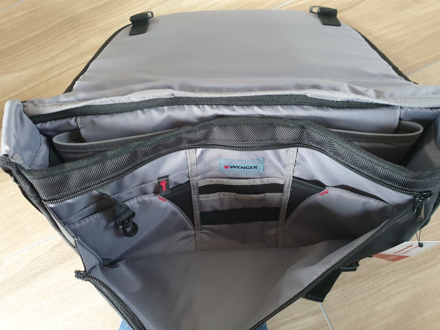Valigie & Borse: Sacoche Wenger pour pc portable – Nuovo (secondo la descrizione) da Courfaivre venduto da LRolle 2