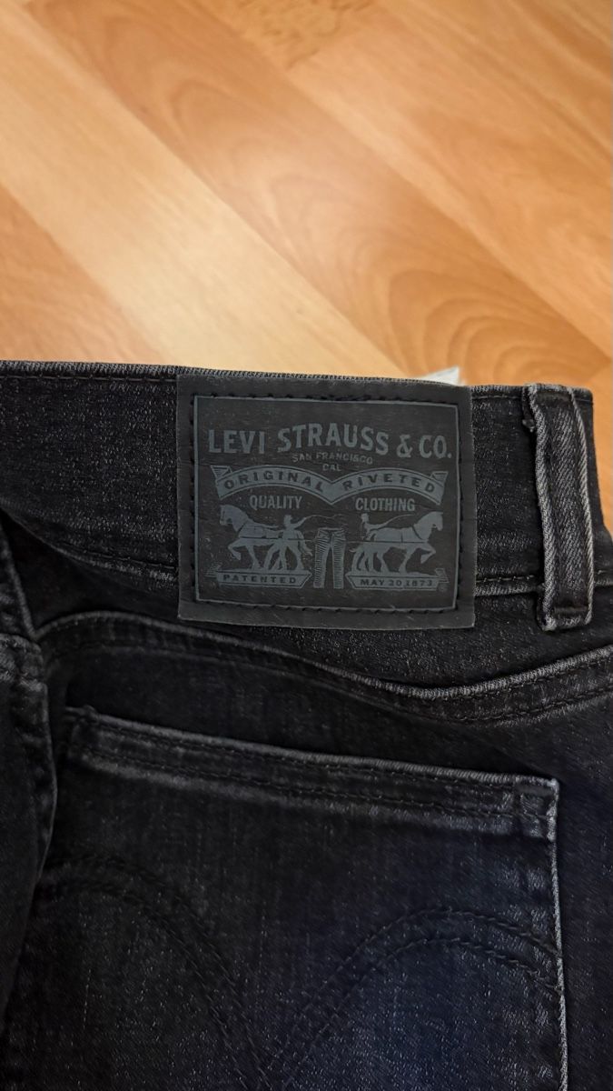 Levi's Jeans: Levis hose – Neu (gemäss Beschreibung) aus Dottikon von nai_c5jy 1