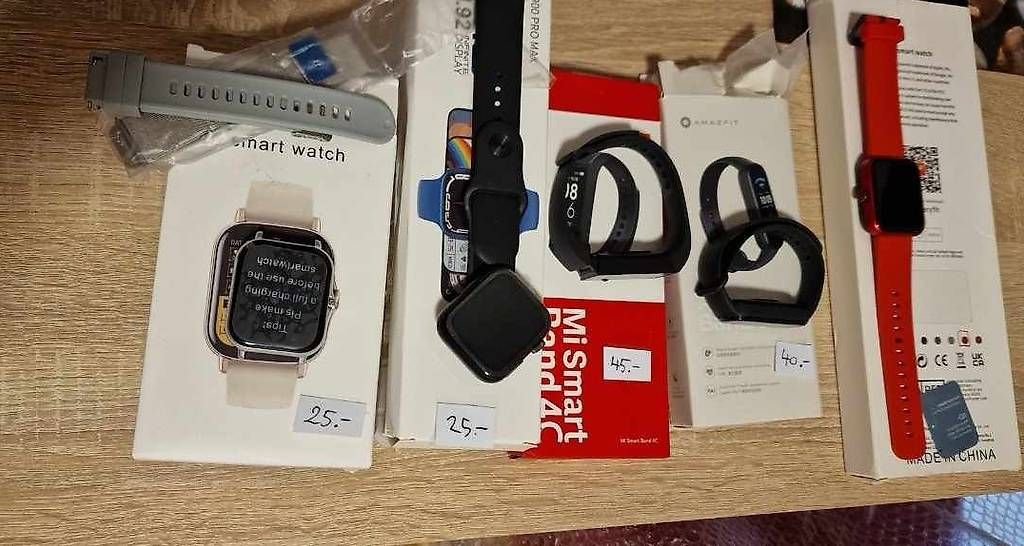 Smartwatch: Vari Smartwatch /Smart band  – Usato da Agno venduto da Scambio-Vendo-Agno 4