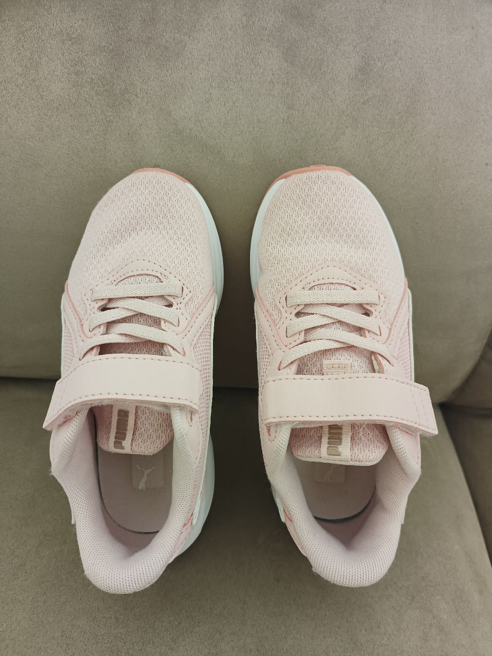 Puma Chaussures filles: Puma Sneaker Gr. 29 – D'occasion à Wangen SZ par mka_w5d2 1