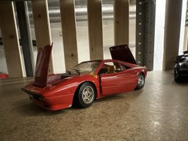 Ferrari 308 GTO Modellauto, Türen öffenbar