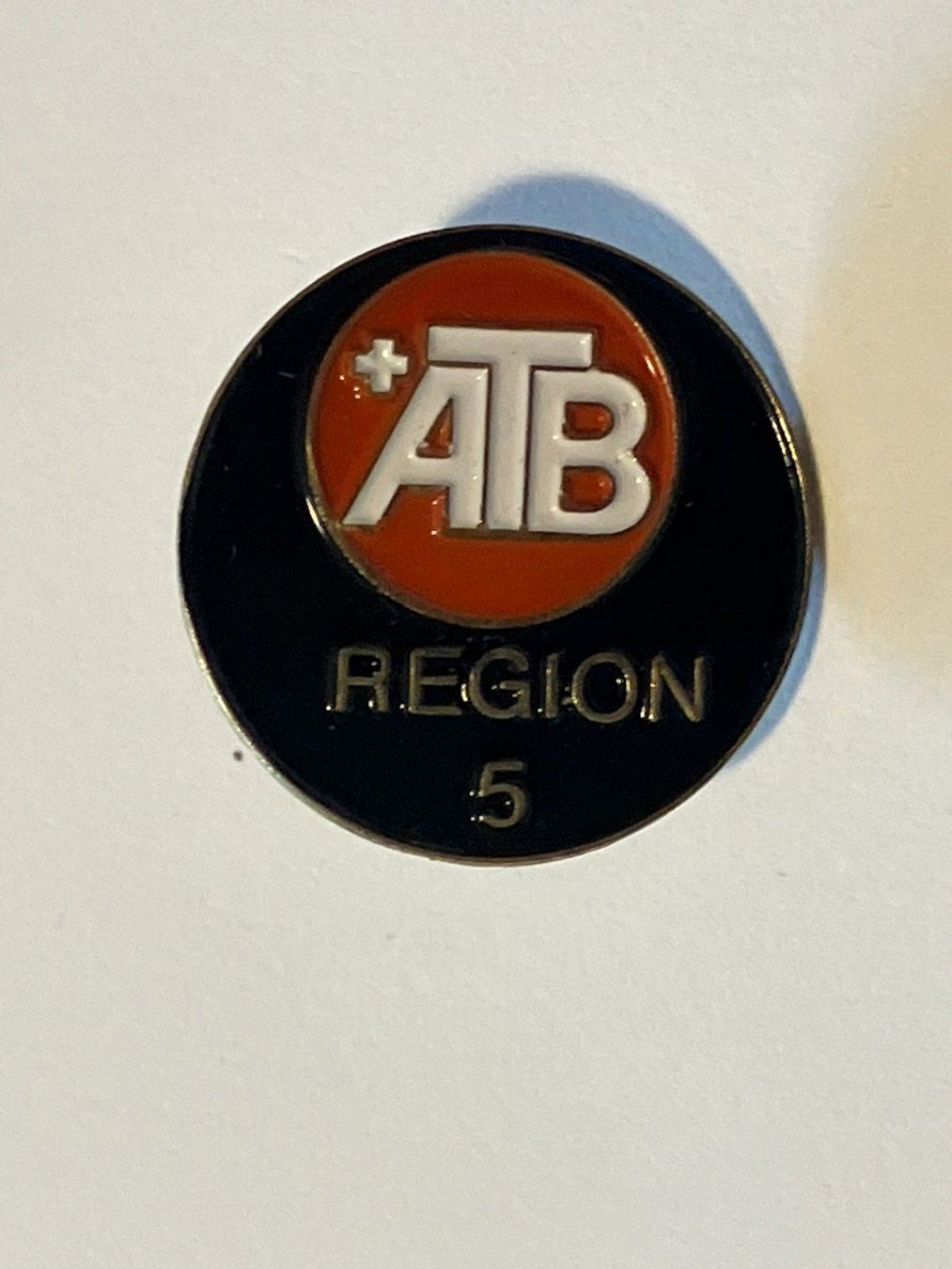 Placchette & Badge: 1 Pin ATB Region 5 – Usato da Basel venduto da djwwpp