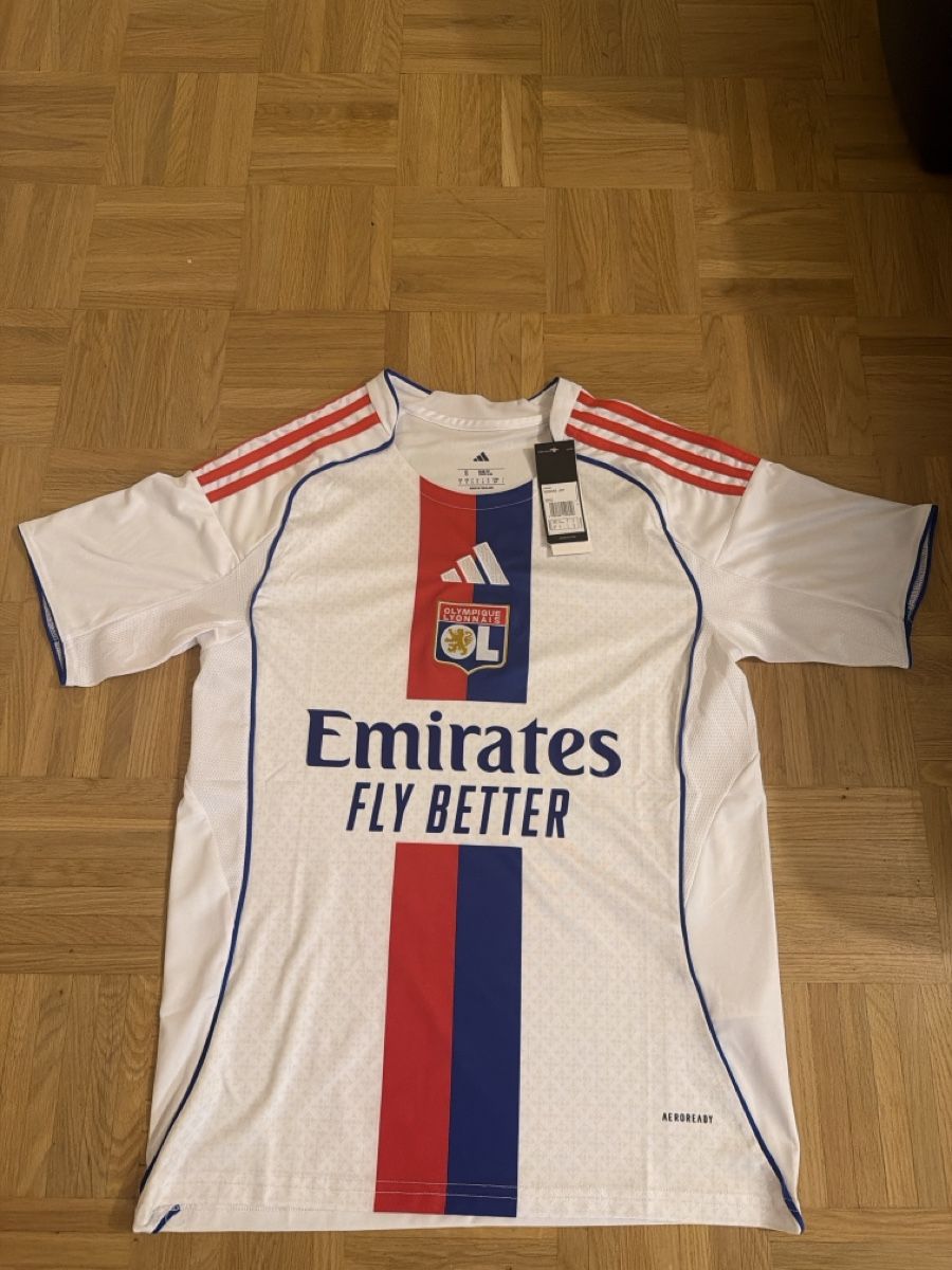 Adidas Canottiere & Pantaloni: Maillot Olympique Lyonnais – Nuovo e nell'imballaggio originale da Estavayer-le-Lac venduto da JPMendes27