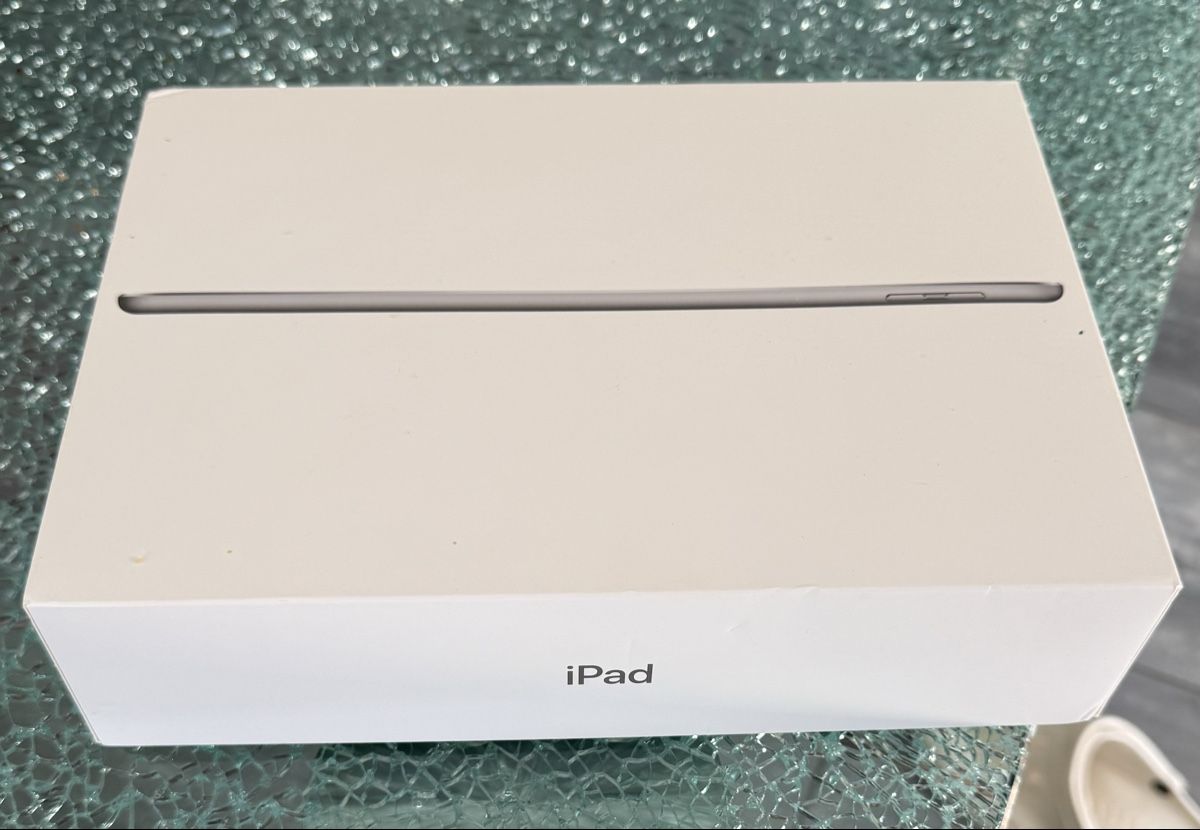 Apple Tablettes PC: I Pad 6 Generation – D'occasion à Tafers par MisterN.. 1