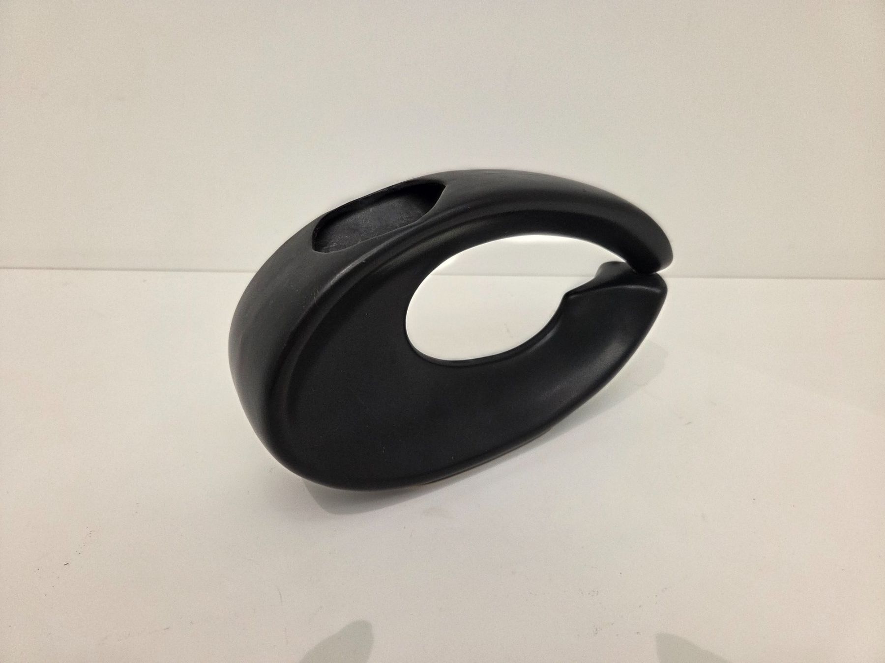 Vasi & Recipienti: Vintage Assymmetrical Gloss Black Ikebana Vase – Usato da Gersau venduto da pd-design-and-art 5