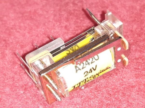 Componenti elettronici: Posten 24V Relais (scheinen NEU zu sein!) – Usato da Lohn-Ammannsegg venduto da Molch7 3