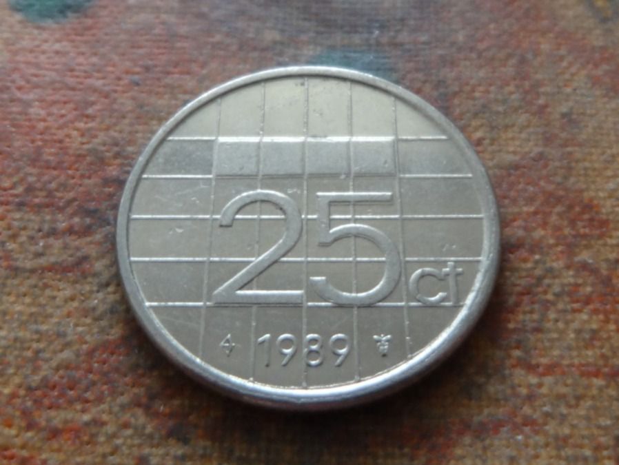 Tutti le monete: PAYS-BAS  Nederland  25  Cent  1989 – Usato da Romanel-sur-Lausanne venduto da Swift13
