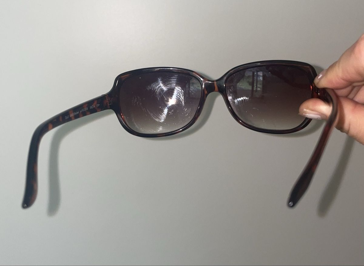Fielmann Occhiali & Lenti: Trendy Sonnenbrille UV400 – Usato da Sulz AG venduto da alestae 1