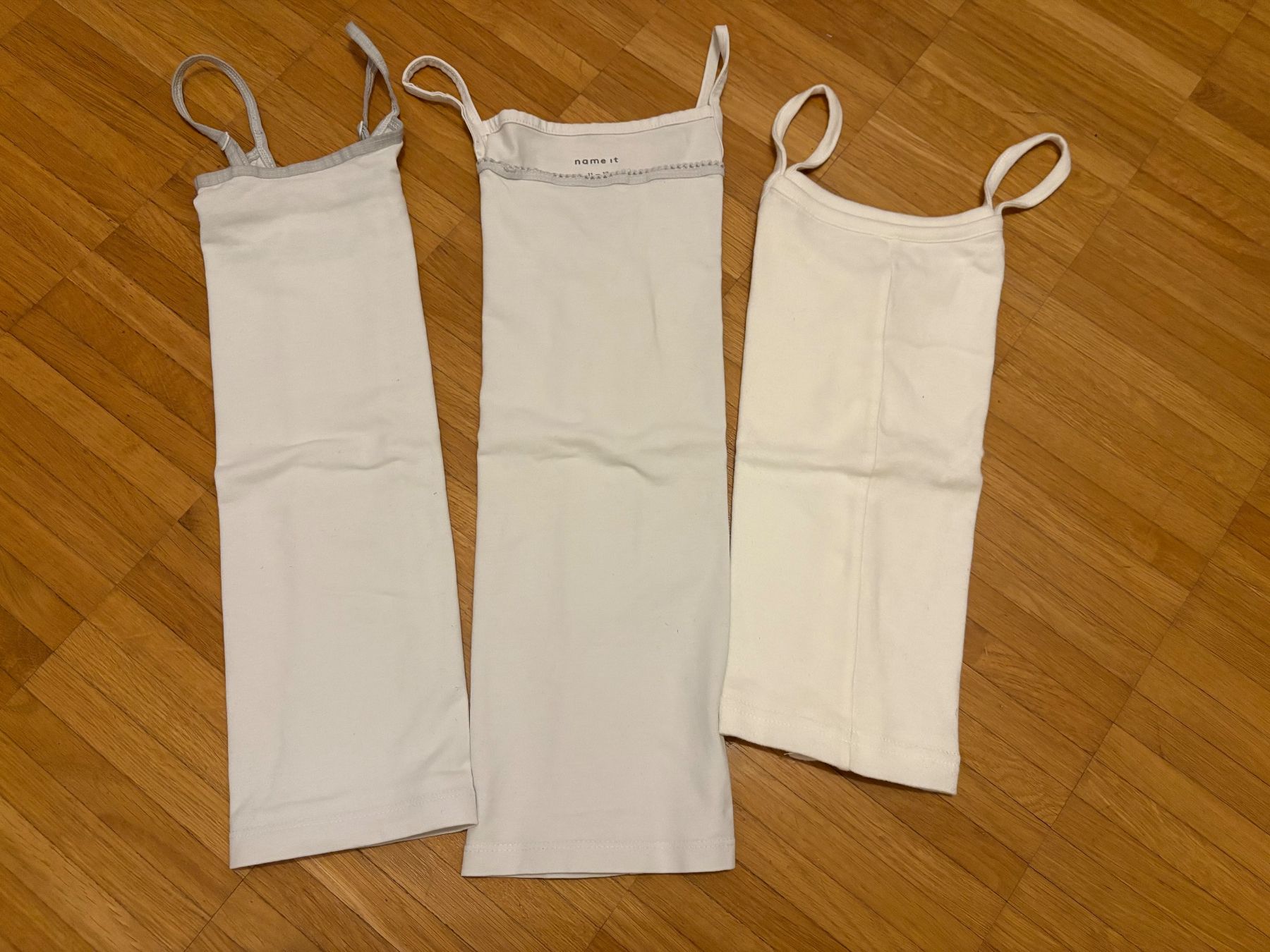 Lotti & Set di vestiti: Set Unterhemden-Tops Gr. 146/152 – Usato da Basel venduto da Nofretete39 1