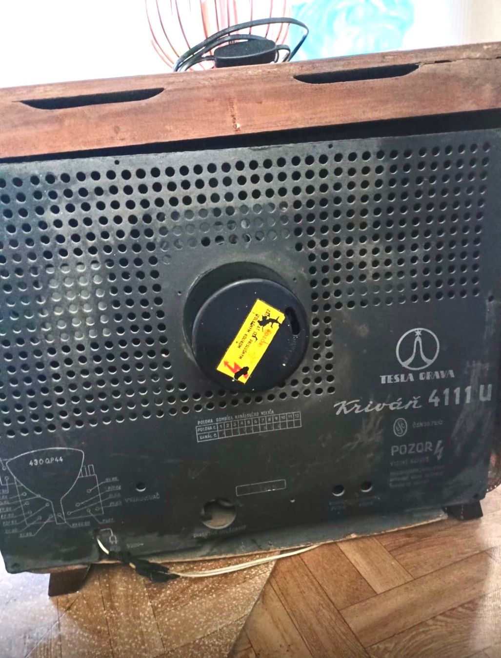 Televisori: Retro TV Tesla Krivan Orava – Usato da Wohlenschwil venduto da MFlueckiger 2
