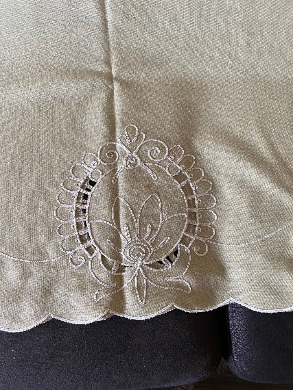 Sonstige Tischwäsche: Tischtuch    ca 216 x 162 cm – Gebraucht aus Allenwinden von Obalu 2