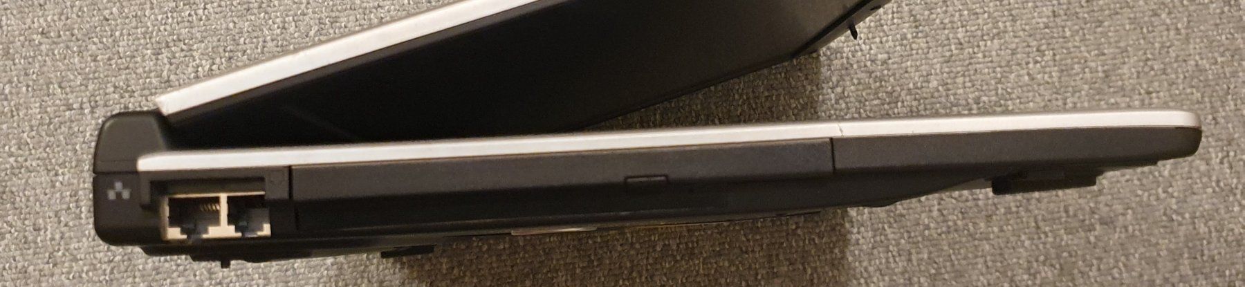 Fujitsu Notebooks: Fujitsu Amilo M1425, Antix Linux, mit Netzteil, beschädigt – Gebraucht aus Winterthur von E-Frosch 5