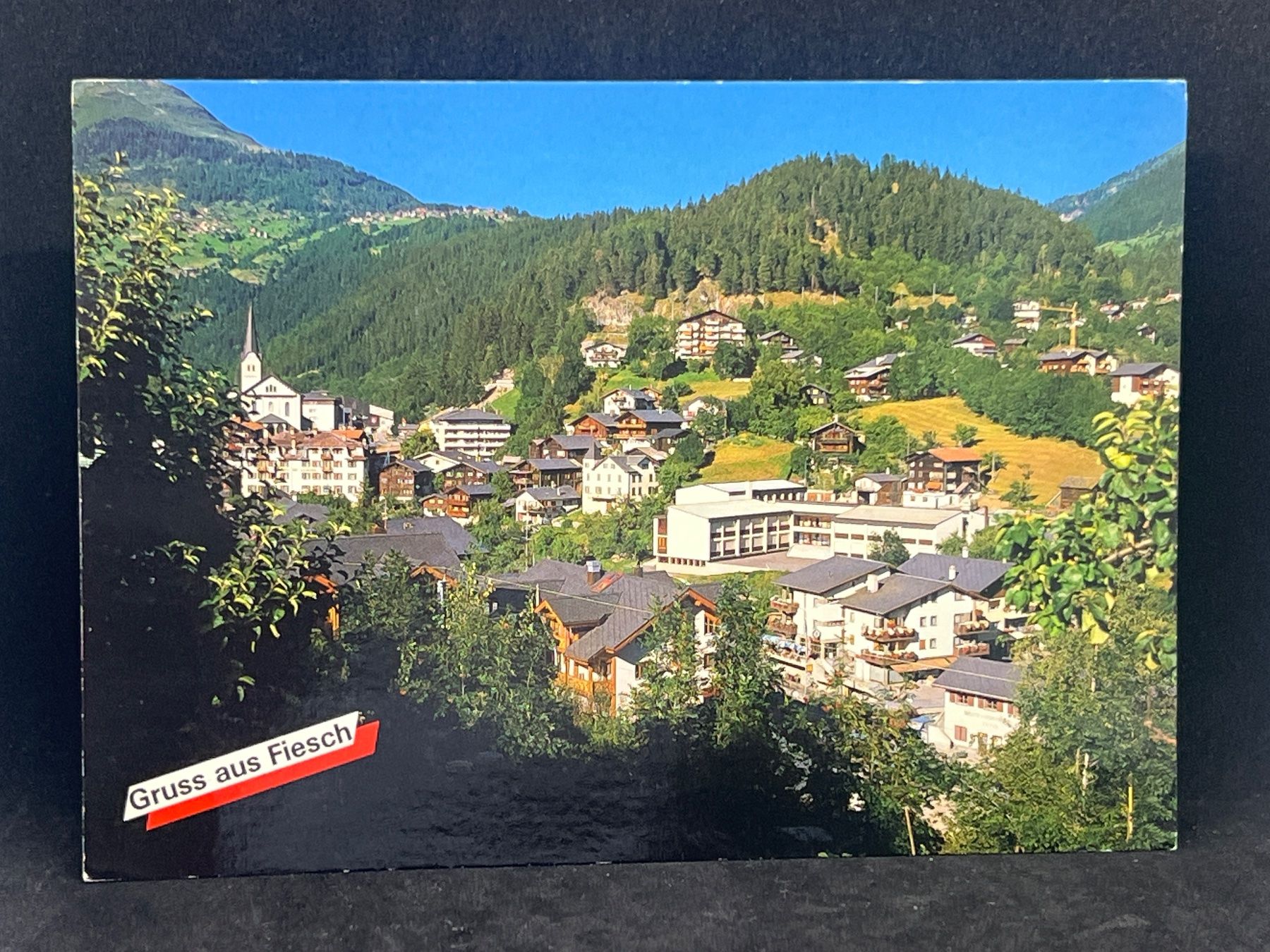 Cartes postales: Fiesch 1050m, Wallis – D'occasion à Widnau par Brusi9