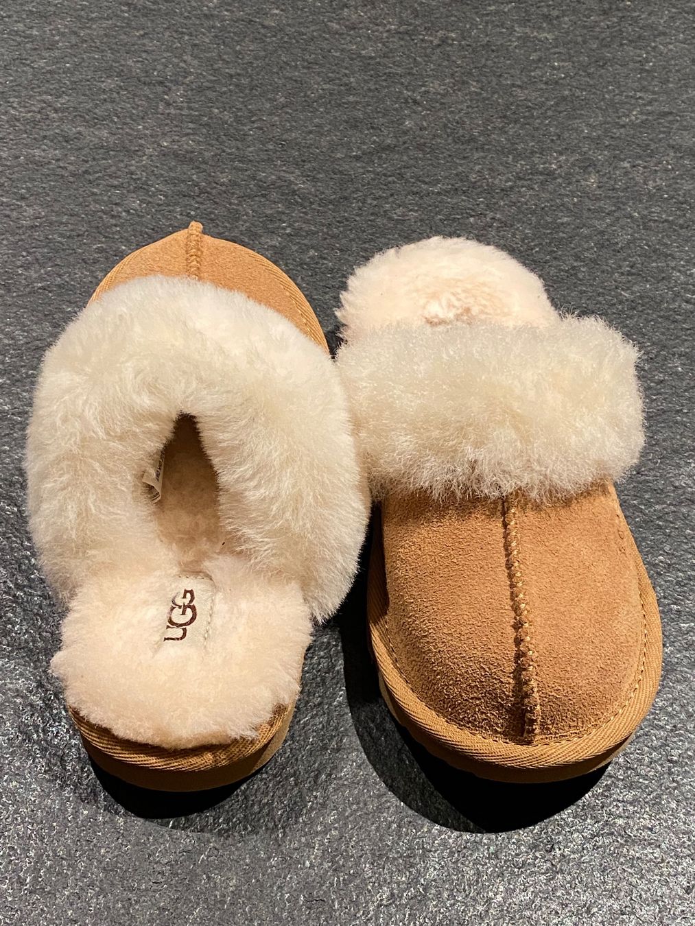 Ugg Scarpe da uomo: Ugg Pantoffeln, Grösse 27,5, Neu – Nuovo (secondo la descrizione) da Saanen venduto da Jackperpi 4