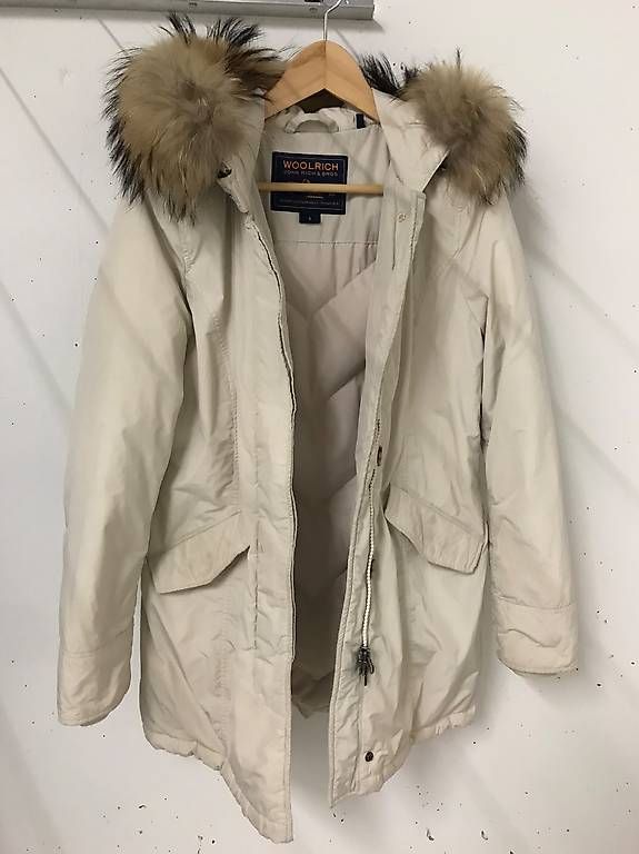 Giacche: Woolrich Damenjacke – Usato da Hinterkappelen venduto da mer_cp9s